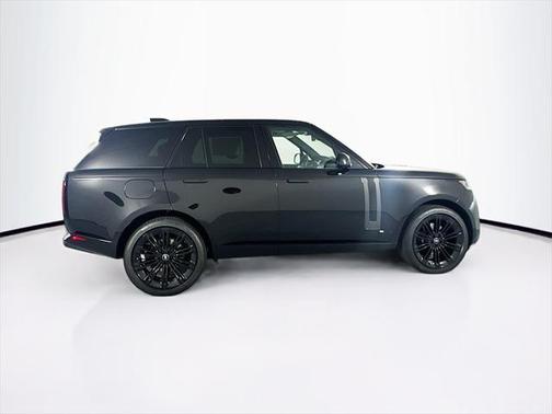 2025 Land Rover Range Rover P400 SE