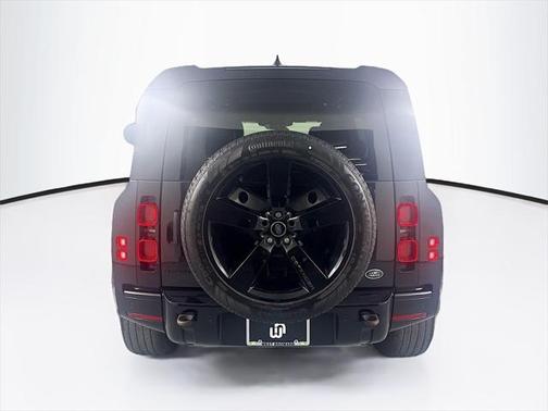 2023 Land Rover Defender 110 X-Dynamic SE
