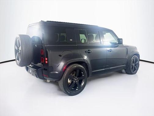 2023 Land Rover Defender 110 X-Dynamic SE