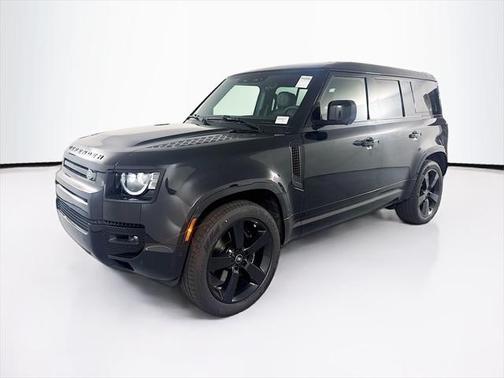 2025 Land Rover Defender 110 V8