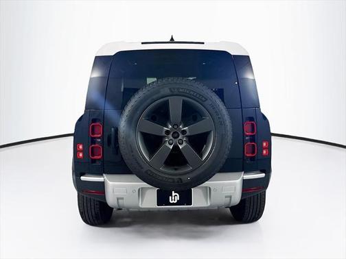 2025 Land Rover Defender 90 P300 S