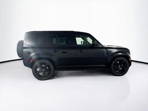 2025 Land Rover Defender 110 P400 X-Dynamic SE