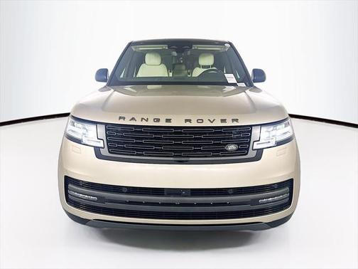 2025 Land Rover Range Rover P400 SE