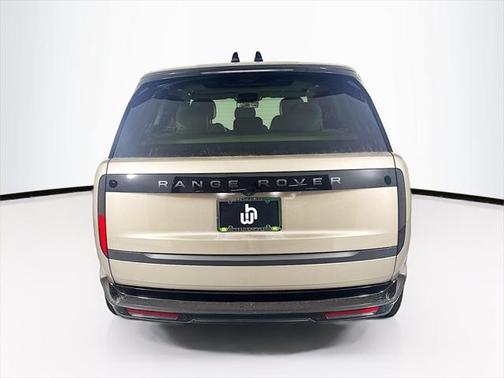 2025 Land Rover Range Rover P400 SE
