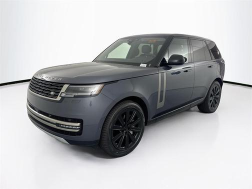 2026 Land Rover Range Rover P550e SE