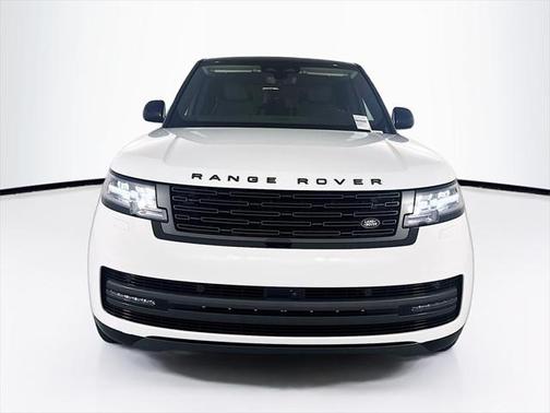2025 Land Rover Range Rover P400 SE