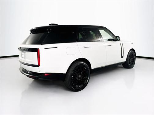 2025 Land Rover Range Rover P400 SE