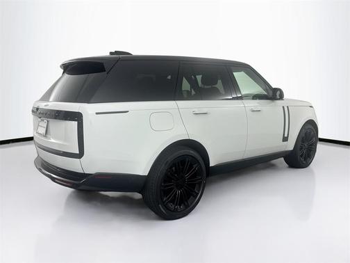 2026 Land Rover Range Rover P400 SE