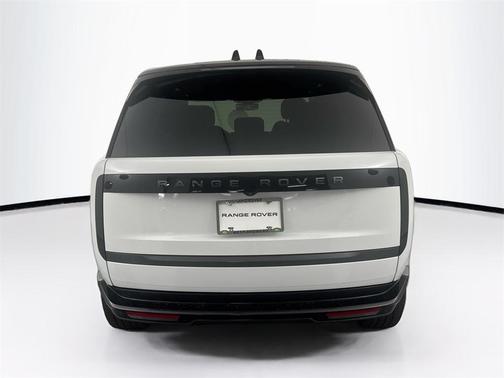 2026 Land Rover Range Rover P400 SE