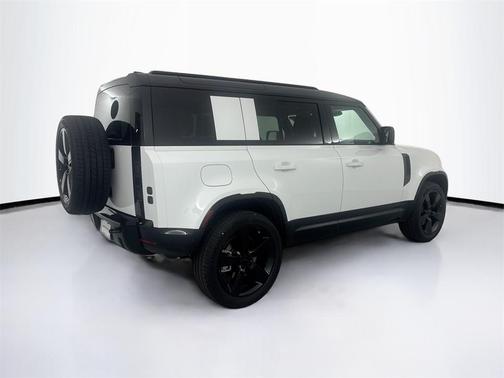2026 Land Rover Defender P400 X-Dynamic SE