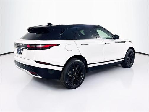 2026 Land Rover Range Rover Velar P250 SE R-Dynamic