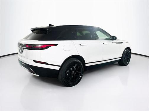 2026 Land Rover Range Rover Velar P250 SE R-Dynamic
