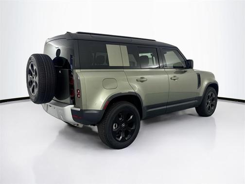 2025 Land Rover Defender 110 P400 S