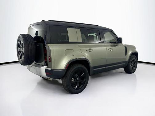 2025 Land Rover Defender 110 P400 S