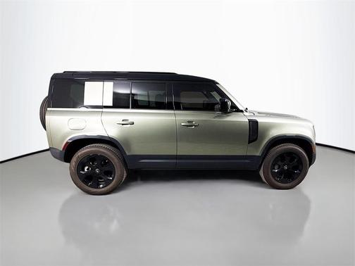 2025 Land Rover Defender 110 P400 S