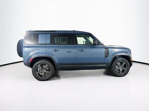 2025 Land Rover Defender 110 P300