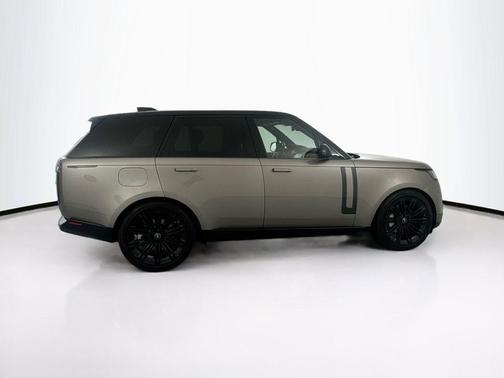 2023 Land Rover Range Rover P530 SE