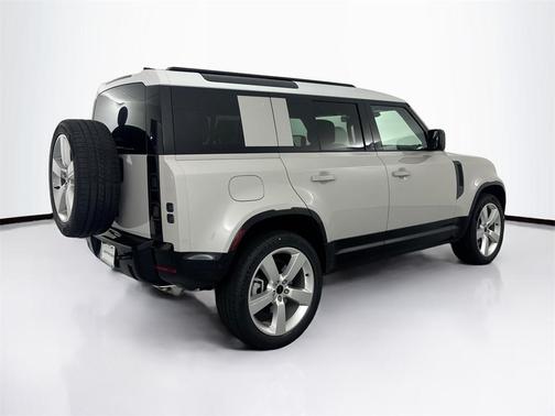 2026 Land Rover Defender P400 X-Dynamic SE