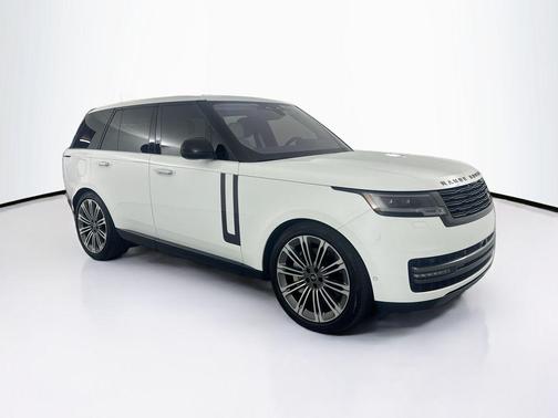 2023 Land Rover Range Rover P530 SE