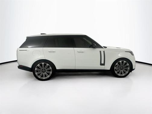 2023 Land Rover Range Rover P530 SE