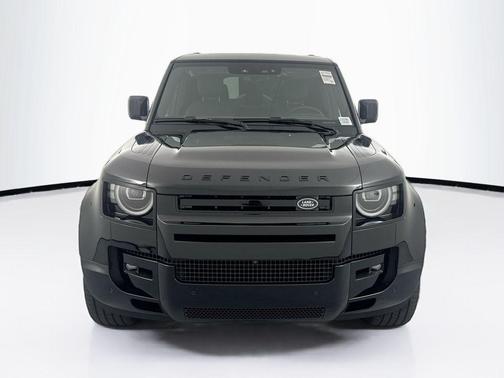 Santorini Black Metallic 2026 Land Rover Defender P400 X-Dynamic SE