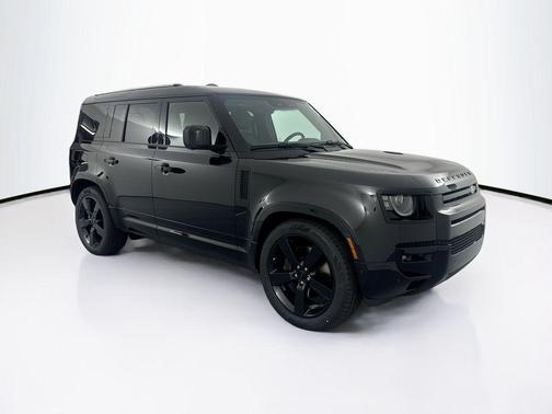 Santorini Black Metallic 2026 Land Rover Defender P400 X-Dynamic SE