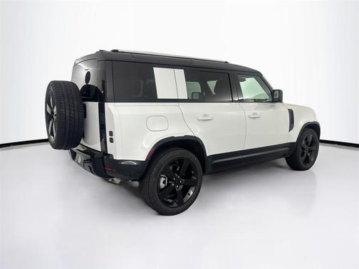 2026 Land Rover Defender P400 X-Dynamic SE