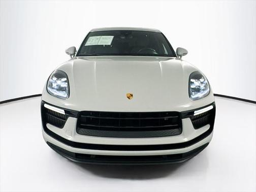 2022 Porsche Macan Base