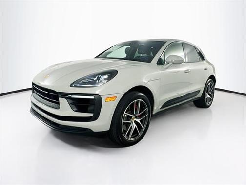 2022 Porsche Macan Base