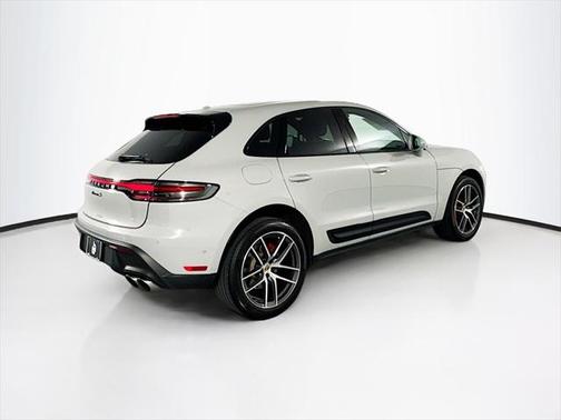 2022 Porsche Macan Base