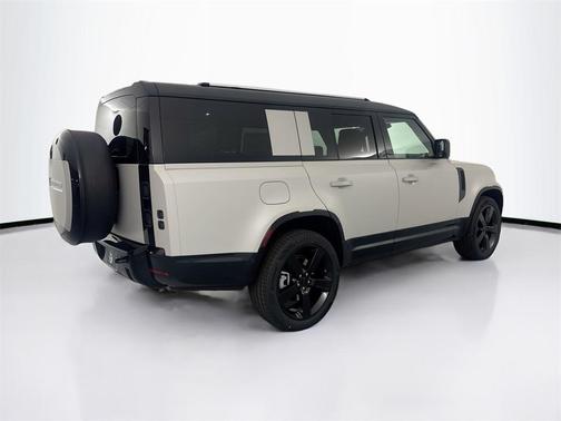 2026 Land Rover Defender P400 X-Dynamic SE