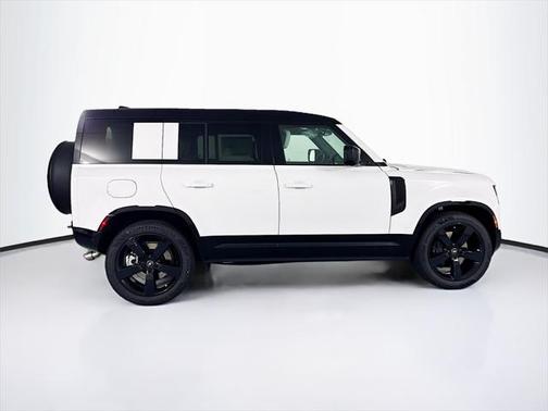 2025 Land Rover Defender 110 P500 X-Dynamic SE