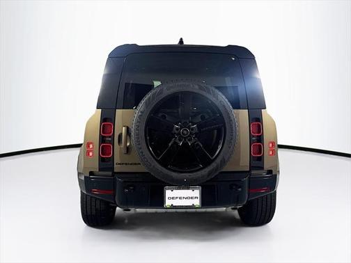 2025 Land Rover Defender 110 P400 X-Dynamic SE