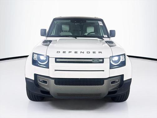 2025 Land Rover Defender 90 P400 X-Dynamic SE