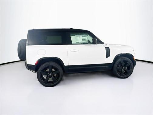 2025 Land Rover Defender 90 P400 X-Dynamic SE