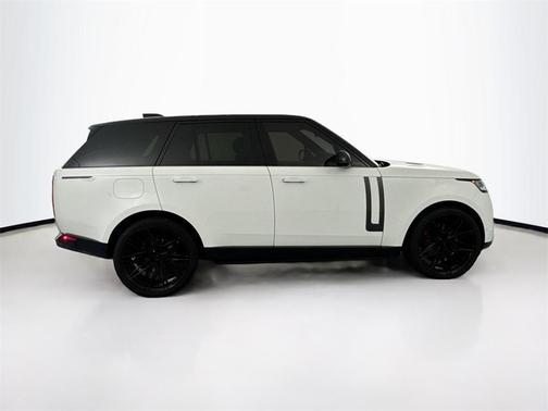 2023 Land Rover Range Rover P530 SE