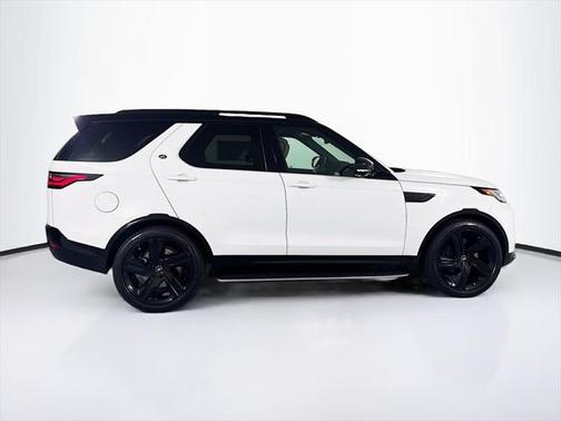 2025 Land Rover Discovery P360 Dynamic SE