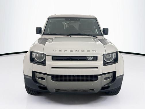 Borasco Grey Metallic 2026 Land Rover Defender P300 S