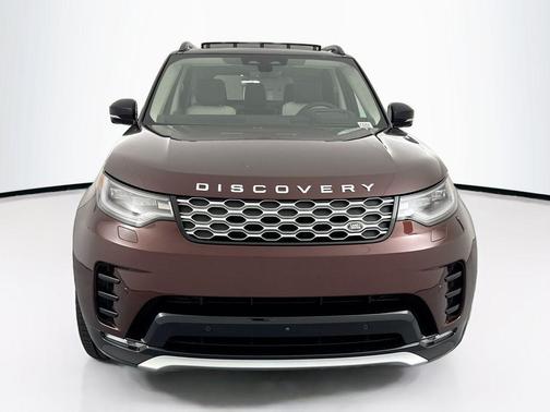 Sedona Red Metallic 2026 Land Rover Discovery Gemini Edition