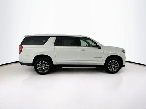 Summit White 2023 Chevrolet Suburban LT
