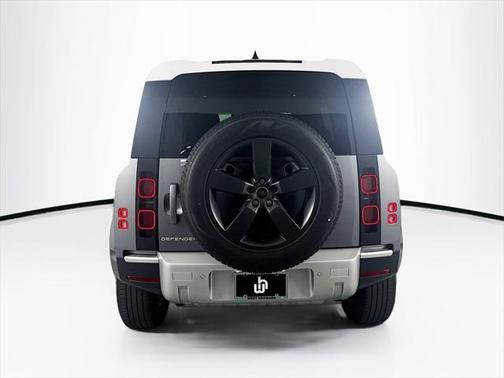 2024 Land Rover Defender 110 P300