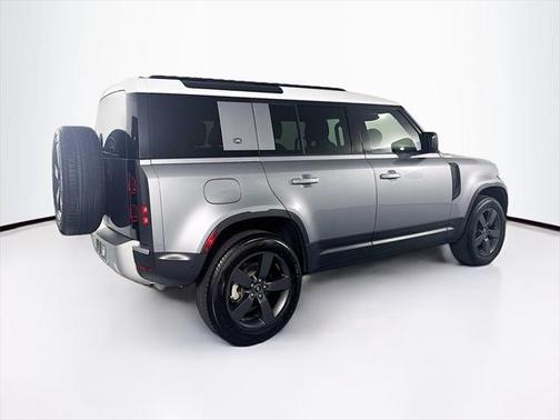 2024 Land Rover Defender 110 P300