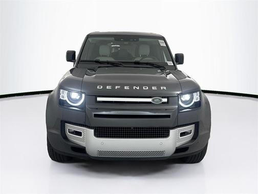 2025 Land Rover Defender 110 P400 S