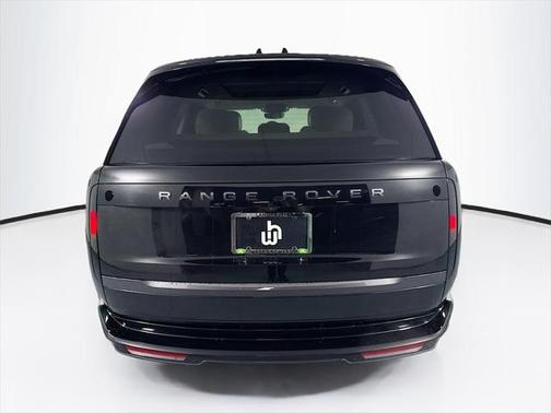 2025 Land Rover Range Rover P530 SE