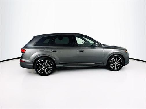 2021 Audi Q7 55 Premium Plus