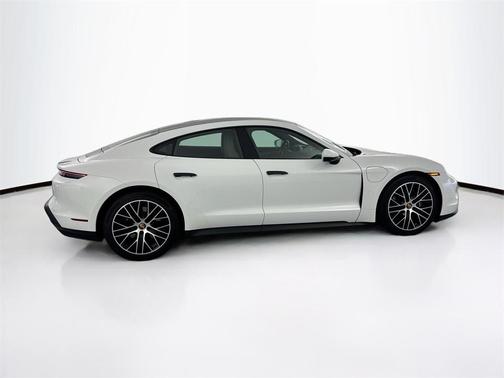 2022 Porsche Taycan Base
