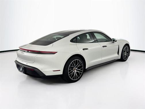 2022 Porsche Taycan Base