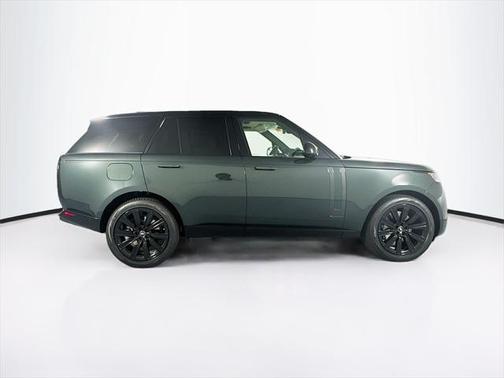 2025 Land Rover Range Rover P550e SE