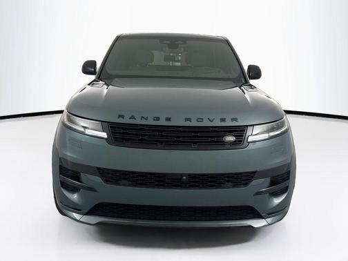 Giola Green Metallic 2024 Land Rover Range Rover Sport SE