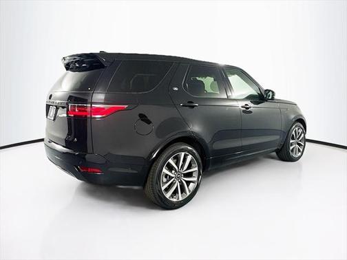 2025 Land Rover Discovery P360 Dynamic SE